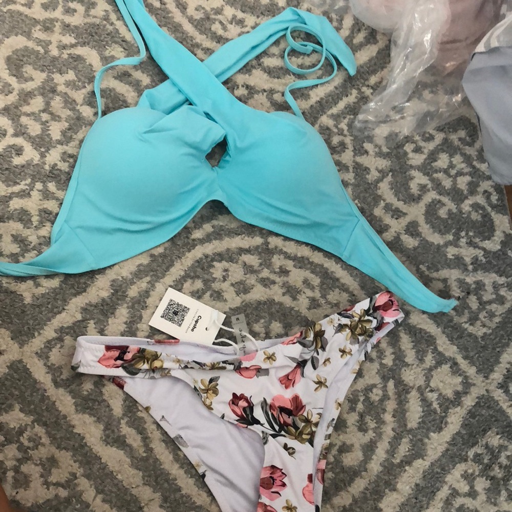 Aqua bikini